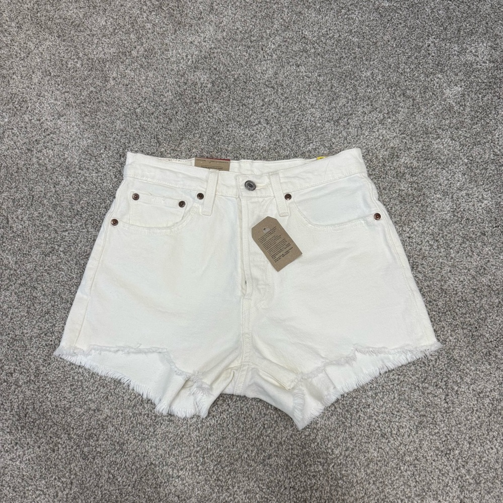NWT Levi’s 501 Jean Shorts